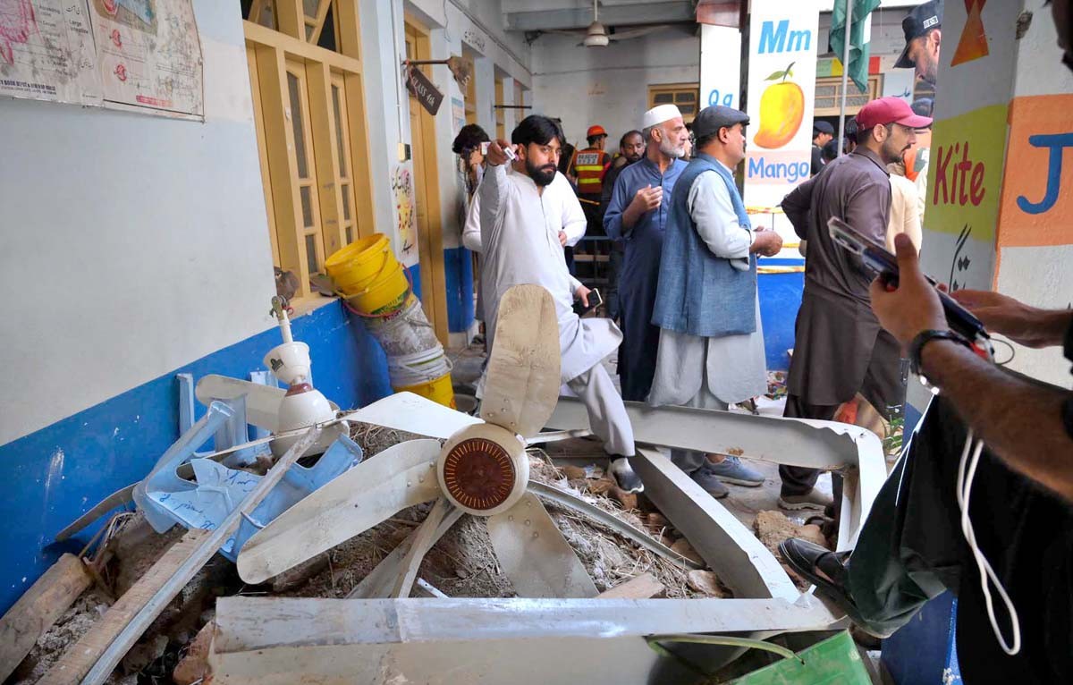 سکول عمارت گرنے سے 33 بچے جاں بحق