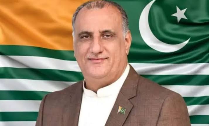 صدر آزادکشمیر ڈاکٹر محمد نجیب نقی خان سے پارلیمانی سیکرٹری فرح ناز اکبر کی ملاقات