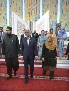 مالدیپ کے صدر ڈاکٹر محمد معیزو اور خاتون اول ساجدہ محمد
