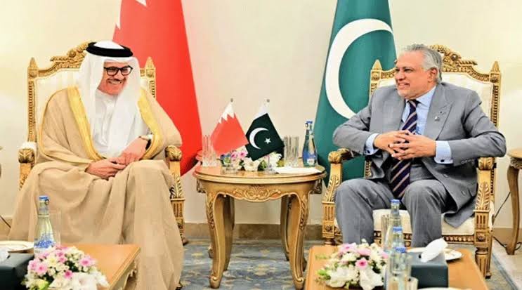 نائب وزیراعظم و وزیر خارجہ اسحاق ڈار اور بحرین کے وزیر خارجہ کی ملاقات