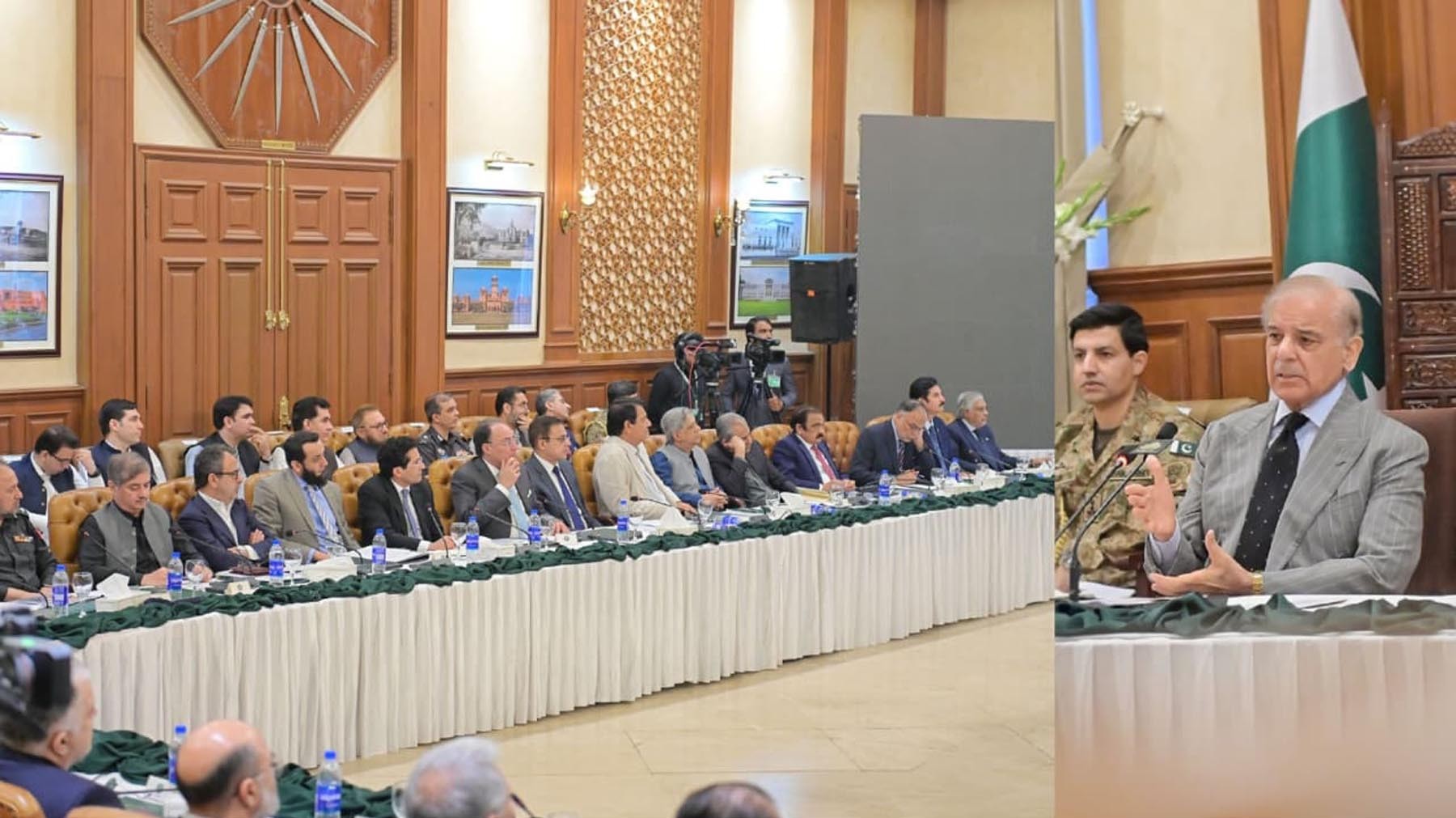 وزیراعظم شہباز شریف کی زیر صدارت پشاور میں وفاقی ایپکس کمیٹی کا اجلاس