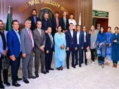 10 رکنی ازبک میڈیا وفد سات روزہ دورے پر پاکستان پہنچ گیا