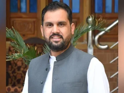 1201278_2534773_KP-minister_akhbar