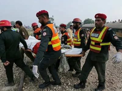 رحمان بابا ایکسپریس حادثہ:ریسکیو1122کی جانب سے جاں بحق اوزخمیوں کی تصیلات جاری