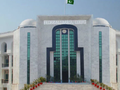 سندھ ہائی کورٹ کے عبوری احکامات وفاقی آئینی عدالت میں چیلنج، ایس پی ایس سی کی سی سی ای-2024 کی بھرتی کا عمل بحال کرنے کی استدعا