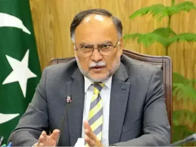 سیلابی خطرات سے نمٹنے کے لیے حکومتی تیاریوں میں نمایاں بہتری آئی ہے، احسن اقبال