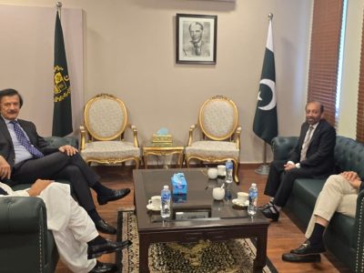وزیر اعظم کے معاونِ خصوصی ہارون اختر خان سے فاروق ستار کی ملاقات، مائیکرو، سمال اینڈ میڈیم انٹرپرائزز کے فروغ سے متعلق امور پر تبادلہ خیال