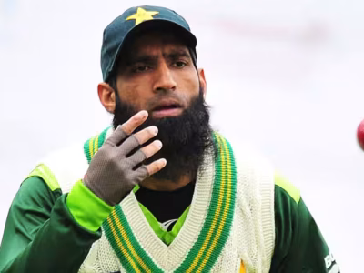 457469-pakistan-cricket-former-player-mohammad-yousuf-quits-as-selector-for-personal-reasons