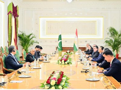 نائب وزیراعظم اسحاق ڈار کی تاجک وزیراعظم سے ملاقات،قریبی تعاون جاری رکھنے کے پاکستان کے عزم کا اعادہ