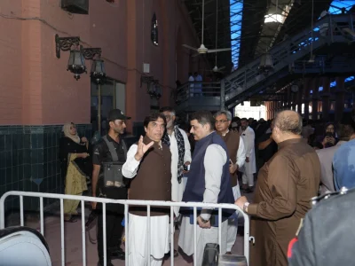 وفاقی وزیر ریلوے کا مغلپورہ ورکشاپس کا دورہ