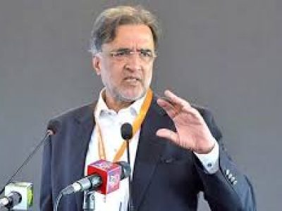 قمر زمان کائرہ