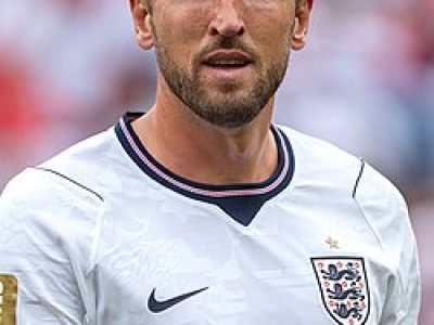 Harry_Kane_England_v_Ghana_23_June_2026-219_(cropped)