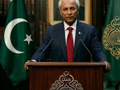 مستحق بچوں کی تعلیم میں معاونت روشن مستقبل میں سرمایہ کاری ہے، گورنر سندھ