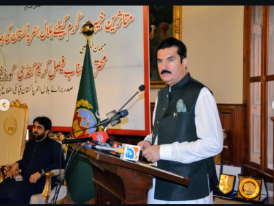 گورنر خیبر پختونخوا کا ہلال احمر کے زیر اہتمام فری میڈیکل کیمپ کا دورہ