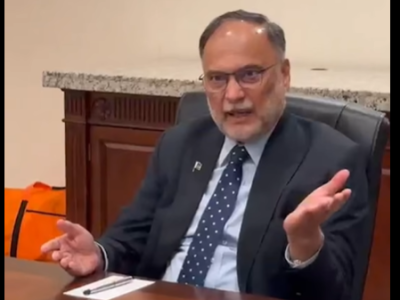 ریاست کو سیاست سےالگ رکھنا ہوگا، سیاسی احتجاج حق مگر ریاستی مفاد پر سمجھوتہ نہیں ہو سکتا، احسن اقبال