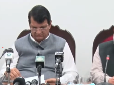 بدھ کو 5 اگست 2019 کے سات سال مکمل ہونے پر یوم استحصال کشمیر کے موقع پروزارت امور کشمیر کے زیر اہتمام واک کے شرکا سے خطاب کرتے ہوئے وفاقی وزیر انجینئر امیر مقام نے کہا