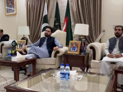 وزیر اعلیٰ خیبرپختونخوا کی زیر صدارت طالبات و ملازمت پیشہ خواتین کو مفت الیکٹرک سکوٹیز فراہمی سے متعلق اجلاس