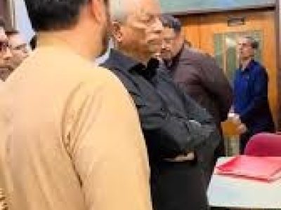 Sindh Governor visits private hospital in Karachi