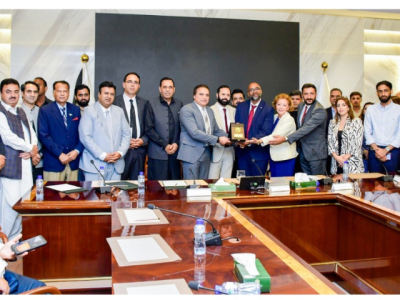 صدر آئی سی سی آئی کا پاکستان بزنس فورم فرانس اینڈ یورپ کے 12 رکنی وفد سے خطاب