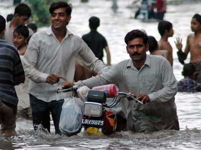 پاکستان کو بڑھتی ہوئی آبادی کے بہتر انتظام وانصرام کے لیے انتظامی اکائیوں کی تعداد میں اضافہ کرنا ہوگا، عالمی اقتصادی فورم کاتجزیہ
