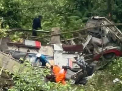 نیپال ،سکول بس حادثے میں 4 طلبہ سمیت 5 افراد ہلاک، 14 زخمی