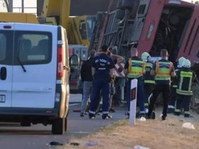 ہنگری ، بس حادثے میں 12 افراد ہلاک