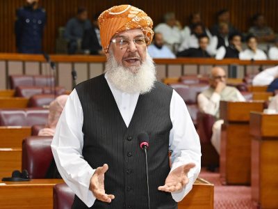 ملک میں سیاسی قوتوں کو ایک بار پھر میثاق جمہوریت کی طرف آنا ہو گا، آزاد کشمیر کی صورتحال کا حل بات چیت سے نکالا جائے، مولانا فضل الرحمن
