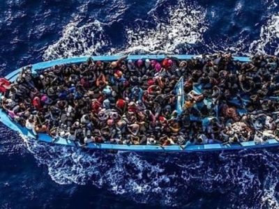 لیبیا کے ساحل کے قریب تارکینِ وطن کی کشتی کو حادثہ، 50 افراد ہلاک یا لاپتا