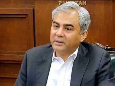 وزیر داخلہ محسن نقوی  کا ہنگو میں عسکریت پسندوں سے لڑتے ہوئے جان کا نذرانہ پیش کرنے والے کیپٹن حمزہ اکرم شہید کو خراج  تحسین