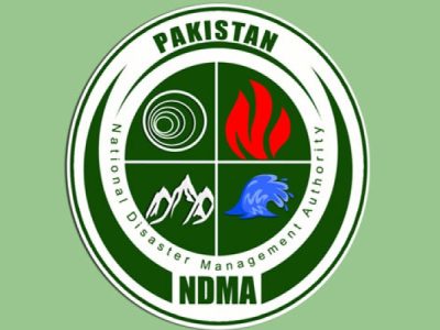 این ڈی ایم اے ہیڈکوارٹرز میں قائم نیشنل ایمرجنسیز آپریشن سینٹر میں ممکنہ خطرات وپیشگی اقدامات کے حوالے سے میڈیا بریفنگ کا انعقاد