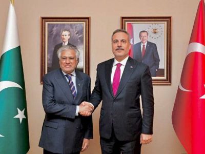 نائب وزیراعظم اسحاق ڈار کی استنبول میں ترک وزیر خارجہ سے ملاقات،علاقائی امن و استحکام کیلئے قریبی تعاون جاری رکھنے کے عزم کا اعادہ