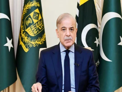 وزیراعظم شہباز شریف کی پاکستانی وفد کے ہمراہ آیت اﷲ خامنہ ای شہید کی تجہیز و تکفین کی رسومات میں شرکت، ایرانی قیادت اور سوگوار خاندانوں سے دلی تعزیت کااظہار