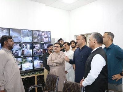 محرم الحرام سکیورٹی،کمشنر اور آر پی او ڈیرہ کا کمانڈ اینڈ کنٹرول سنٹر کا دورہ