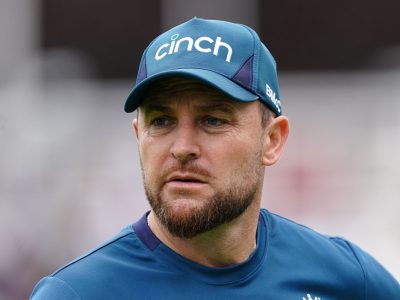 پاکستان اور سری لنکا دونوں مضبوط ٹیمیں ہیں،سہ ملکی سیریز کے فائنل میں پہنچنے کیلئے انگلش ٹیم کو بہترین کھیل پیش کرنا ہو گا،برینڈن میک کولم