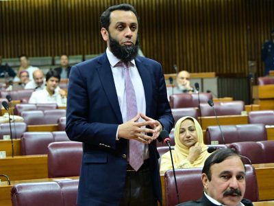 حکومت نے ریلیف پر مبنی بجٹ دیا، مہنگائی سنگل ڈیجیٹ پر آ چکی ہے، پالیسی ریٹ 11 فیصد، زرمبادلہ کے ذخائر 17.2 ارب ڈالر، ترسیلات زر 33.9 ارب ڈالر کی سطح پر پہنچ گئی ہیں، ملک ترقی و خوشحالی کی نئی منزل کی جانب بڑھ رہا ہے، عطاء اللہ تارڑ