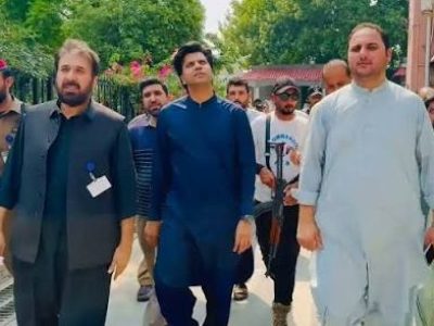 خیبرپختونخوا کے صوبائی وزیر اطلاعات و تعلقات عامہ شفیع جان