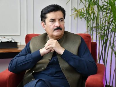 گورنر خیبرپختونخوا فیصل کریم کنڈی