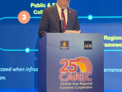 وفاقی وزیر برائے منصوبہ بندی، ترقی و خصوصی اقدامات پروفیسر احسن اقبال