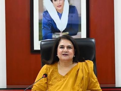 چیئرپرسن بینظیر انکم سپورٹ پروگرام سینیٹر روبینہ خالد