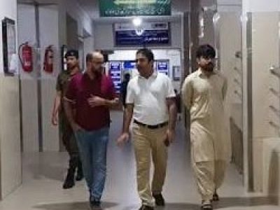 ڈپٹی کمشنر محمد اکرام ملک کا ڈی ایچ کیو سٹی ہسپتال