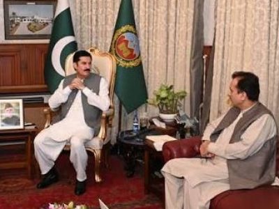 گورنر خیبرپختونخوا فیصل کریم کنڈی
